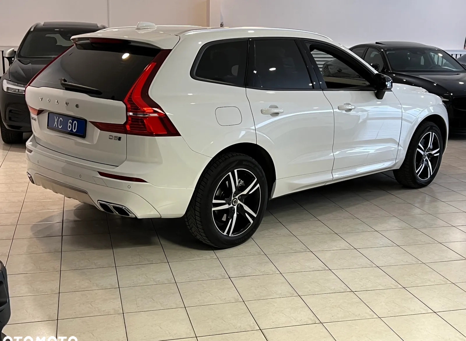 Volvo XC 60 cena 117900 przebieg: 224000, rok produkcji 2018 z Zelów małe 121